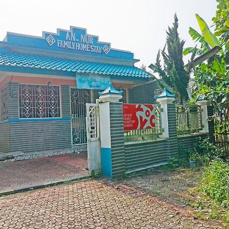 Oyo 90369 An Nur Family Homestay Syariah Cigombong Extérieur photo