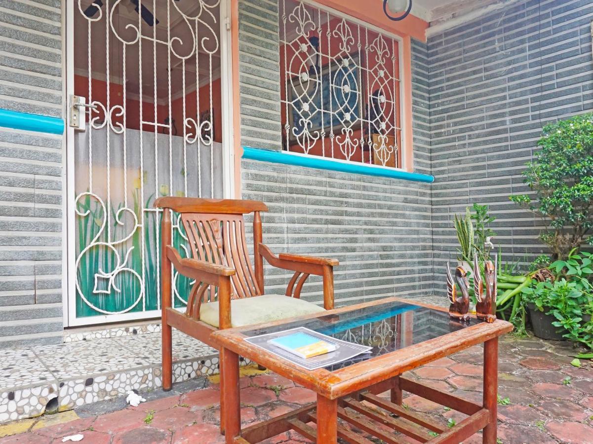Oyo 90369 An Nur Family Homestay Syariah Cigombong Extérieur photo