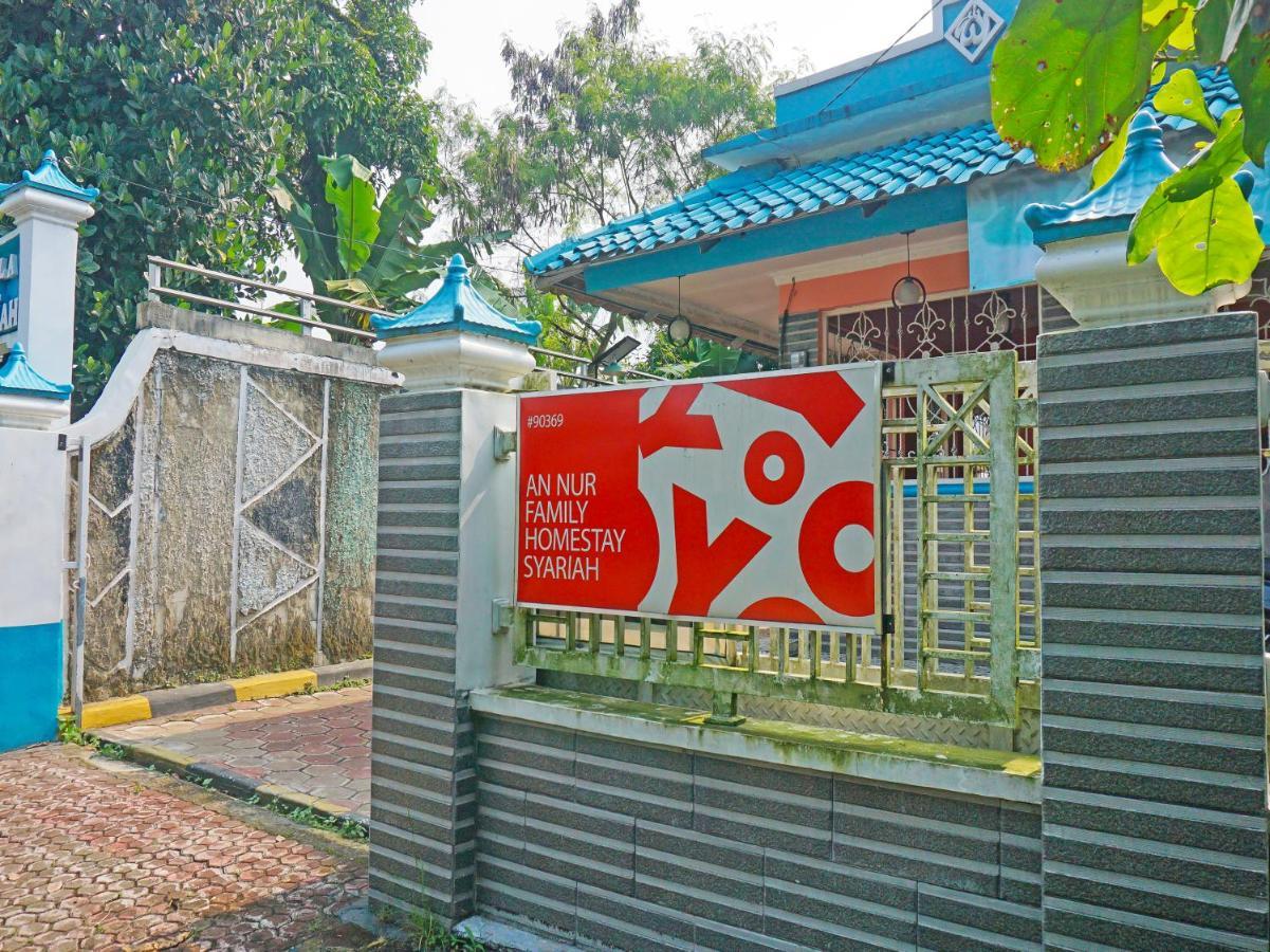 Oyo 90369 An Nur Family Homestay Syariah Cigombong Extérieur photo